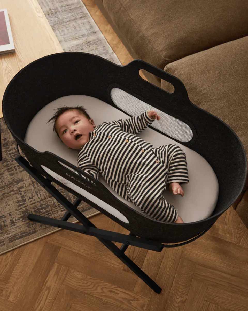 Snüz SnüzBaskit with Stand