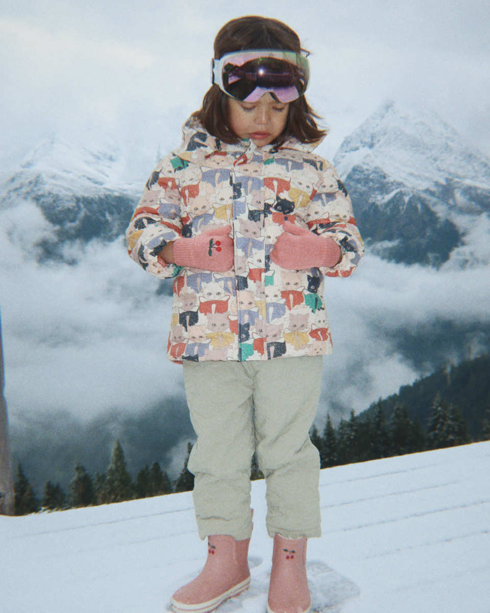 Kinder-Winterjacke mit Tierprint in Beige - frontale Ansicht