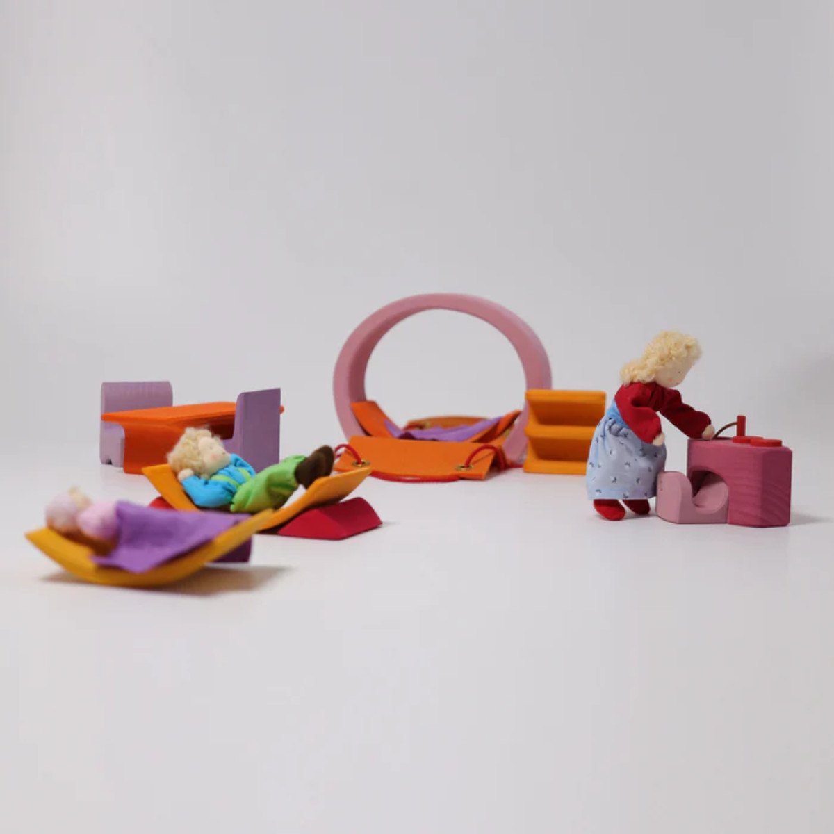 Grimm’s Bauhaus-Puppenhaus To-Go