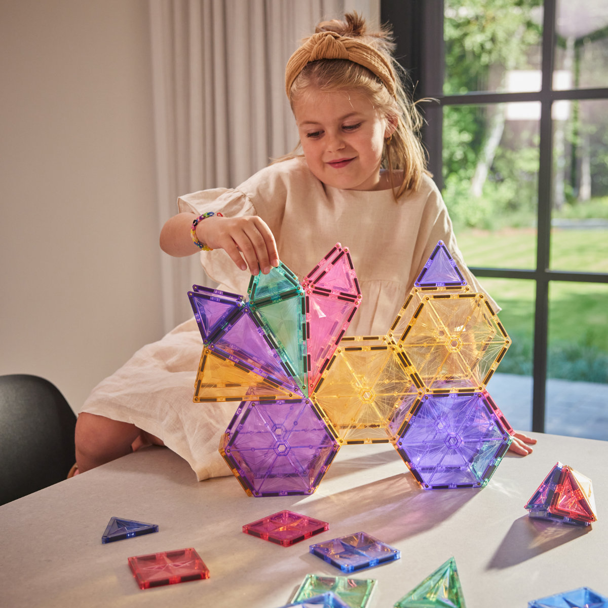 Cleverclixx Geometrie-Bausatz in Pastellfarben – 45 Teile Magnetbausteine