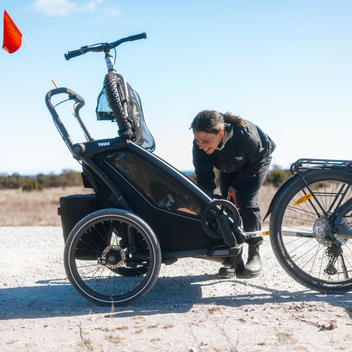 Thule Chariot 2 Laufradhalter in Schwarz - Seitenansicht