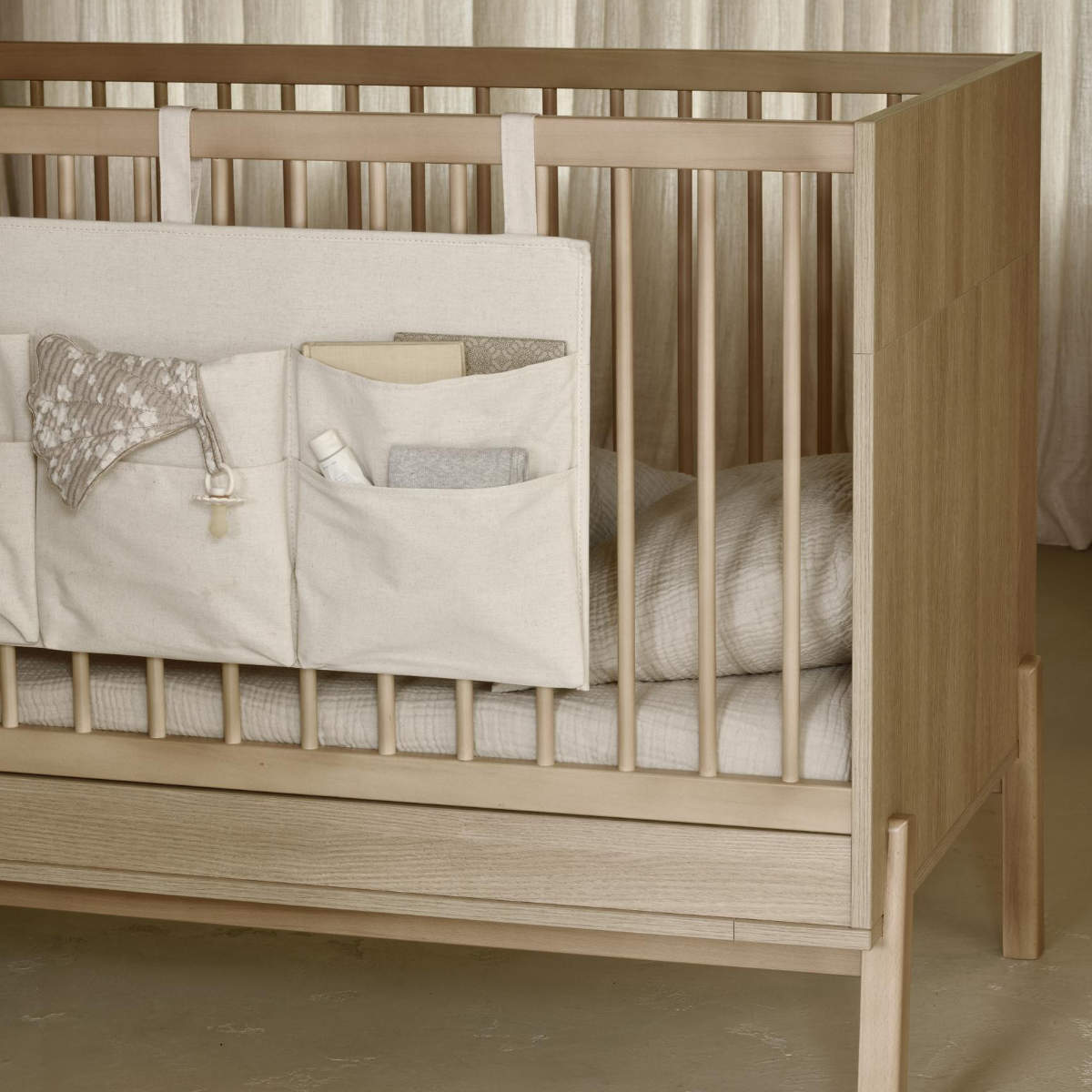 Quax Hanging Organizer for Crib or Playpen