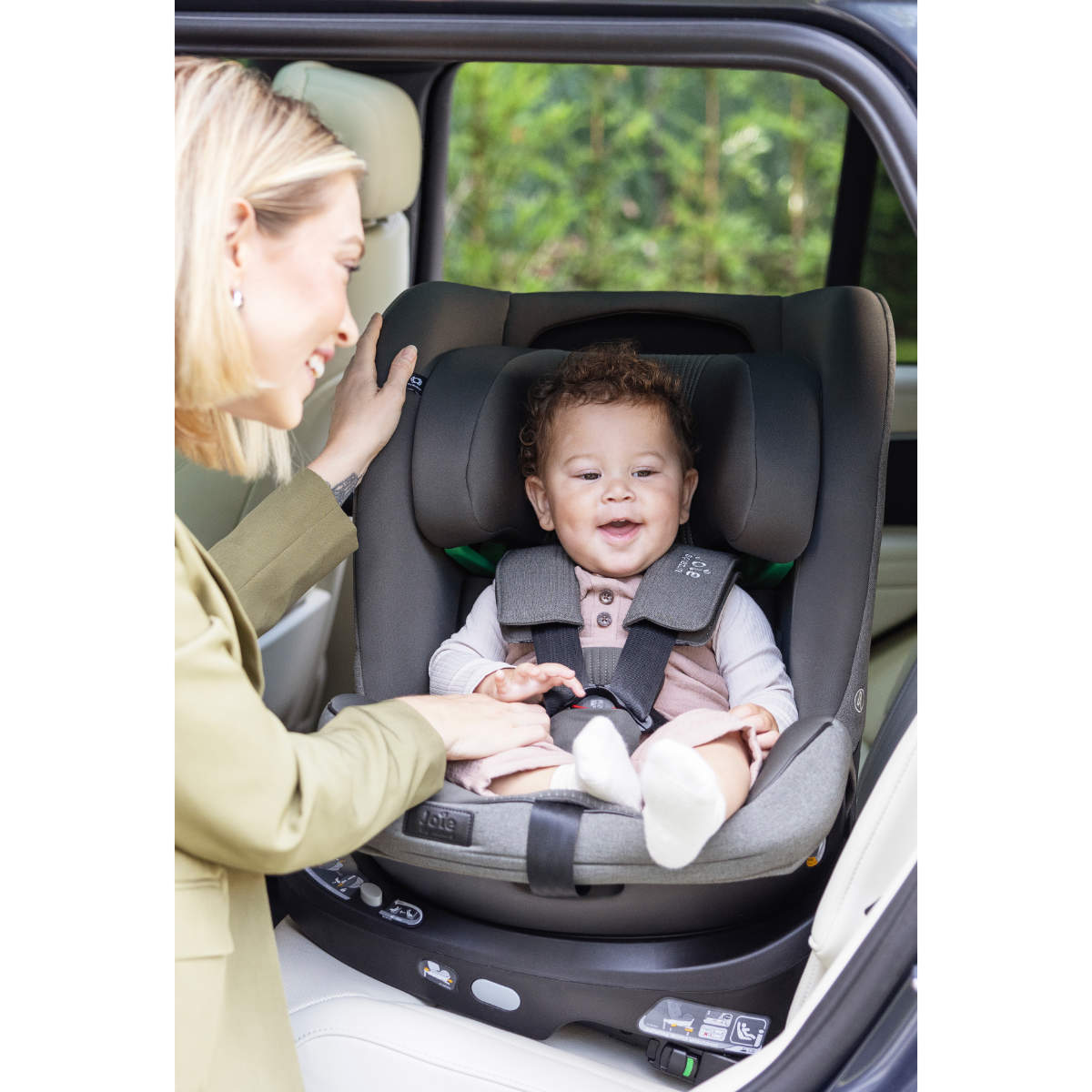 Joie Signature i-Spin XL i-Size Kindersitz in Grau - Frontansicht