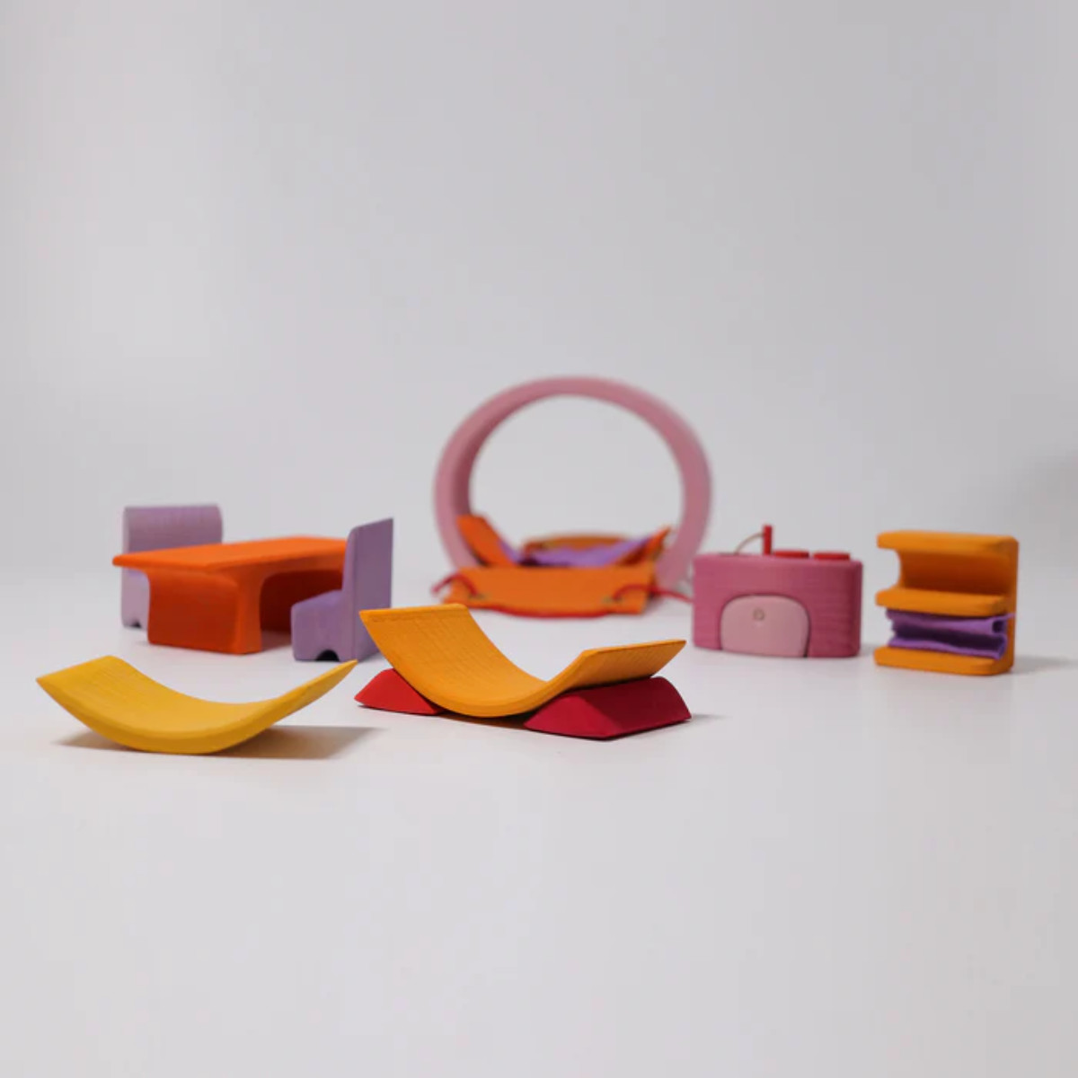 Grimm’s Bauhaus-Puppenhaus To-Go