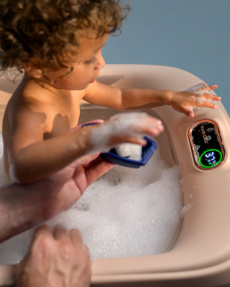 Maxi-Cosi Indigo Plus Baby Bath with Newborn Insert