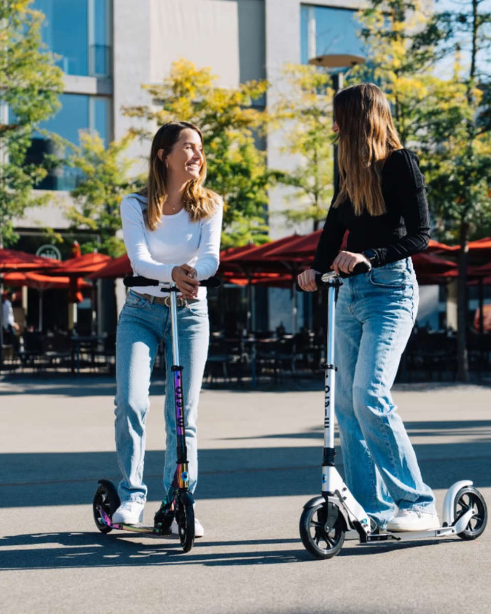 Micro Classic Neochrome – Foldable Scooter for Teens & Adults