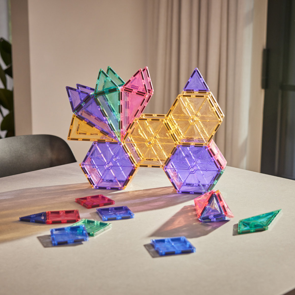 Cleverclixx Geometrie-Bausatz in Pastellfarben – 45 Teile Magnetbausteine