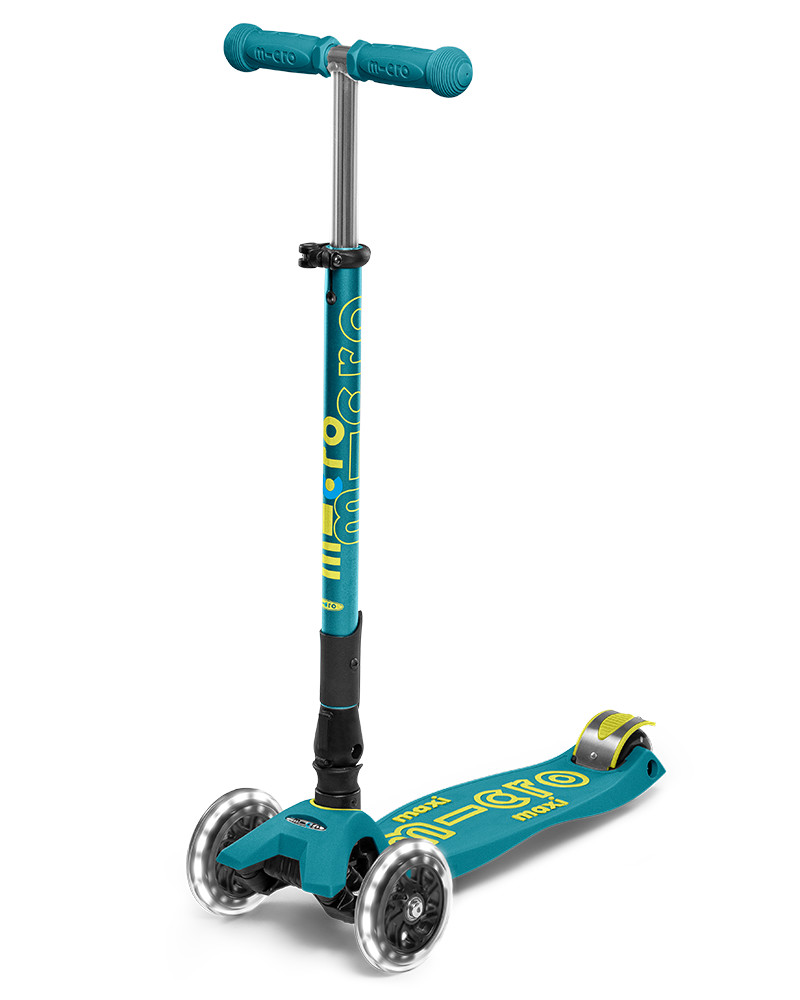 Maxi Micro Deluxe Foldable with LED Wheels