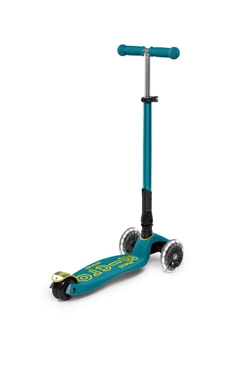 Maxi Micro Deluxe Foldable with LED Wheels