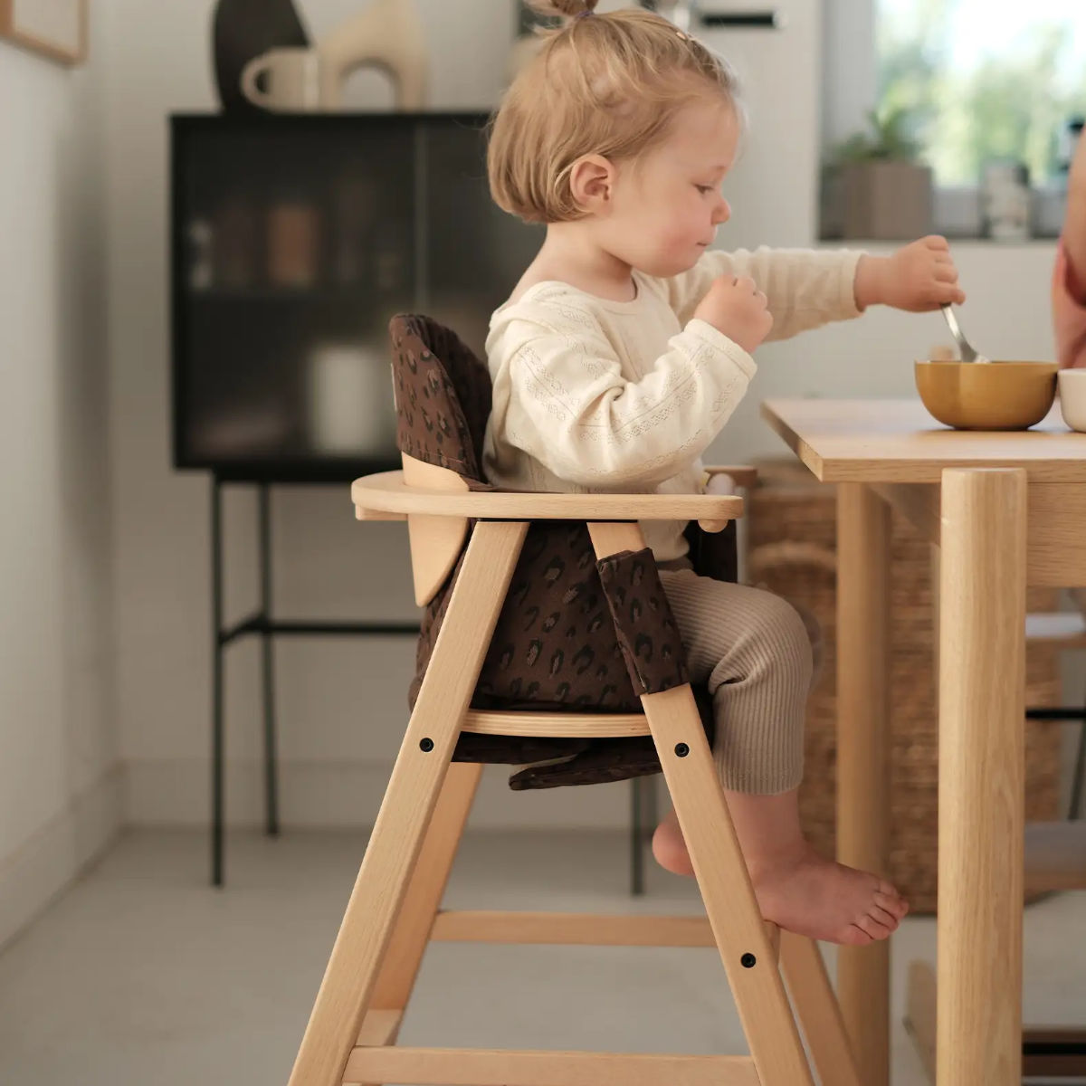 Nobodinoz GROWING GREEN high chair cover