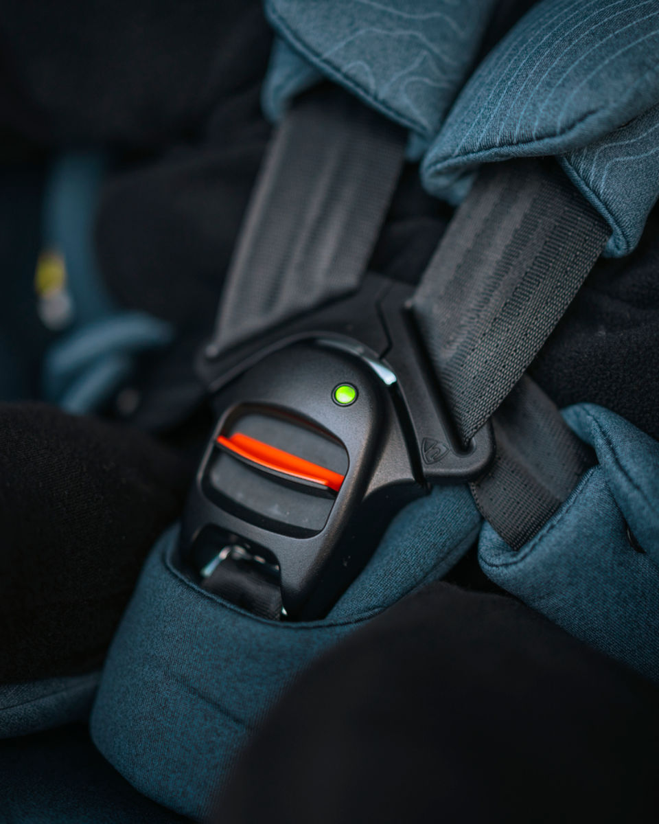 Thule Elm Connect 360 i-Size Child Car Seat