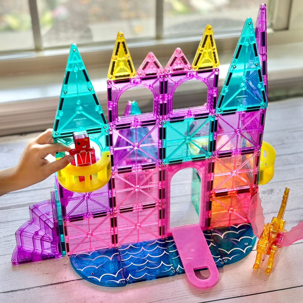 Magna-Tiles Castle Deluxe + microMAGS - 48 Pieces