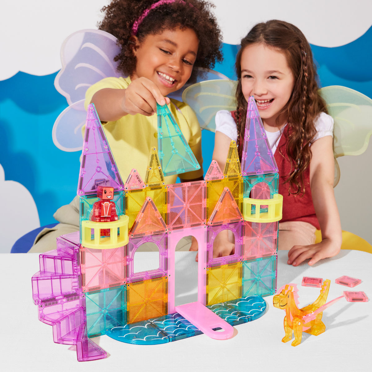 Magna-Tiles Castle Deluxe + microMAGS - 48 Pieces