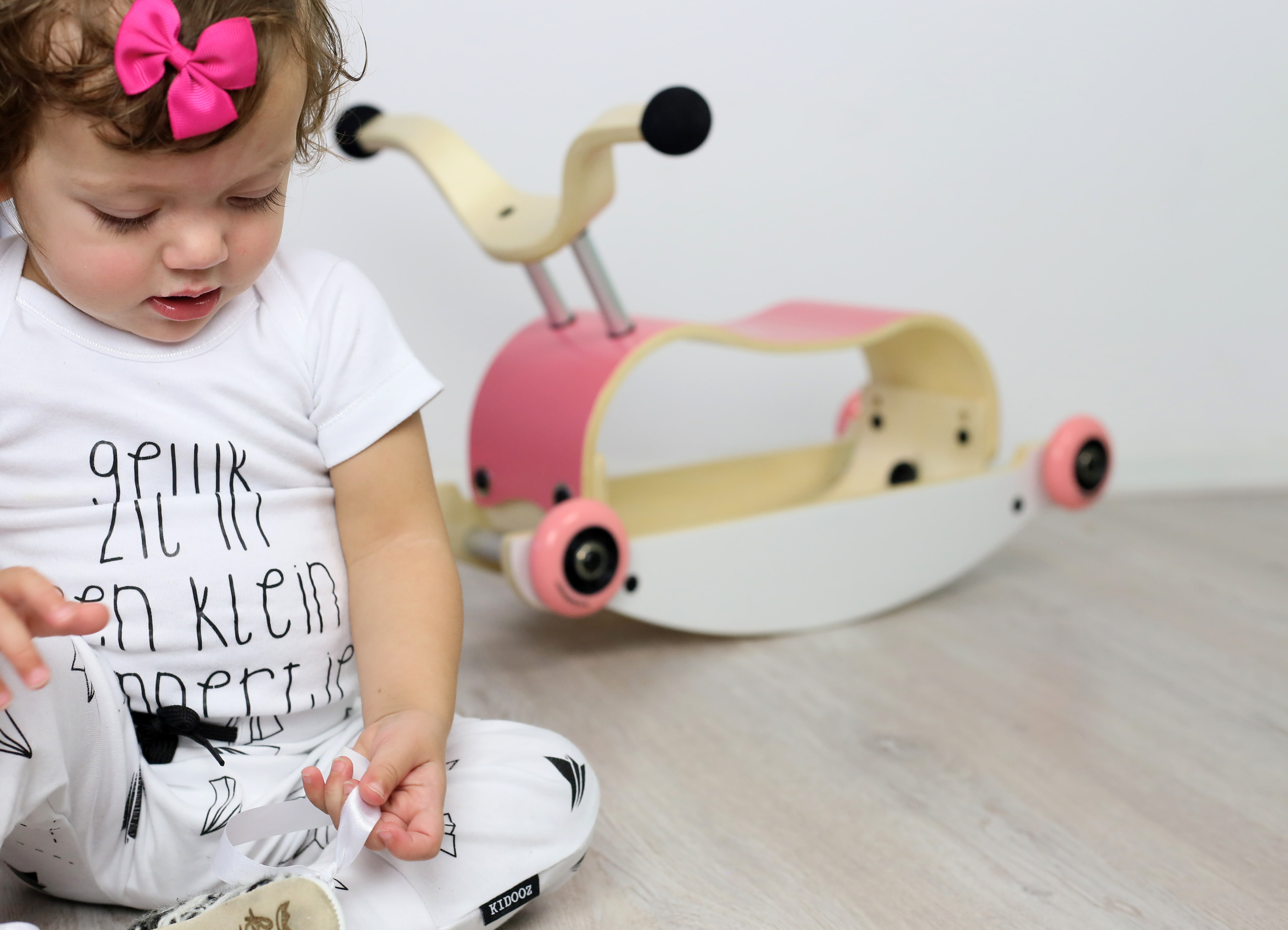 Wishbone Mini-Flip Top