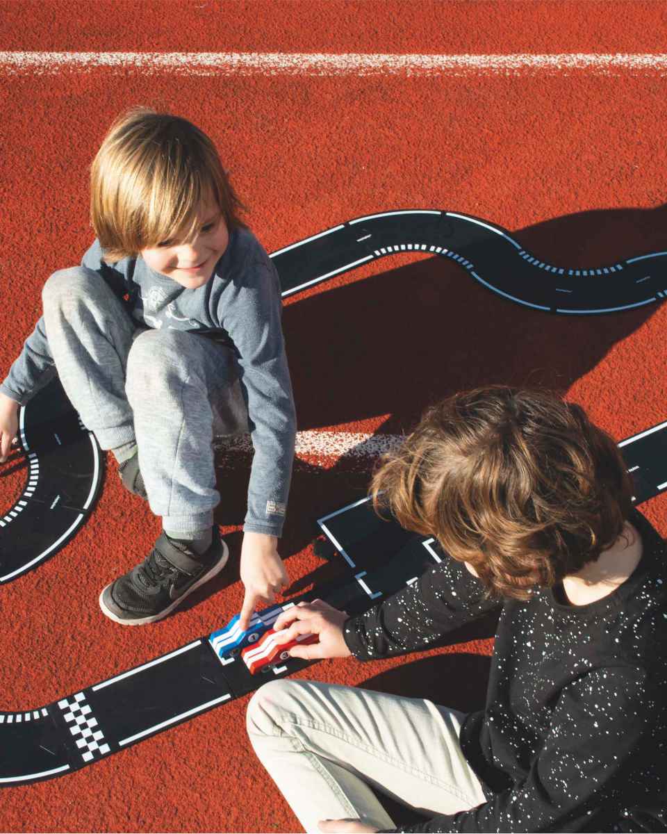 Waytoplay Grand Prix Large Race Track – Flexible Spielstraße für Kinder, 24-teilig