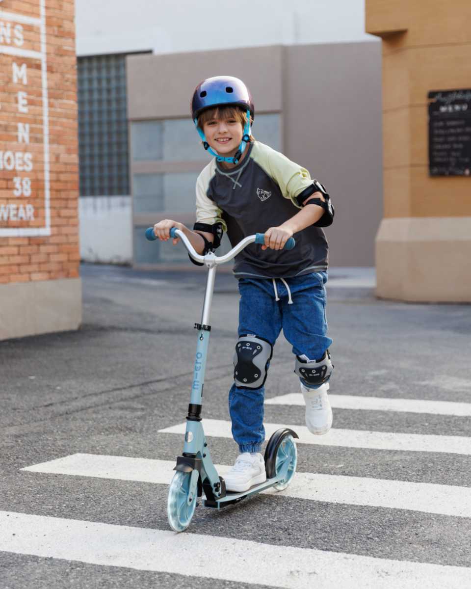 Micro Scooter Cruiser with LED Wheels