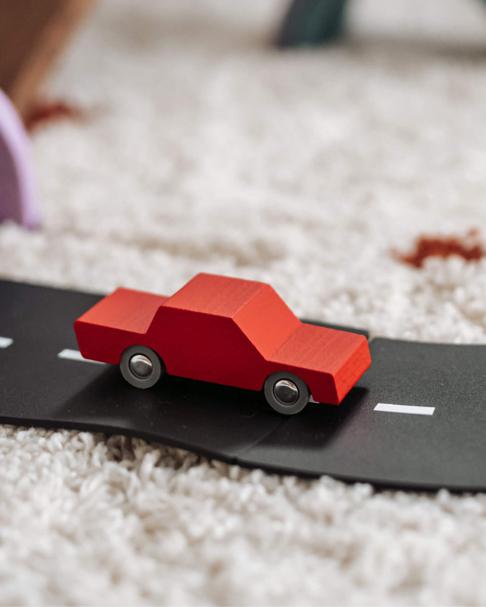 Waytoplay Back and Forth Holzauto – Kreatives Spielauto aus Holz (Rot, Blau, Natur)