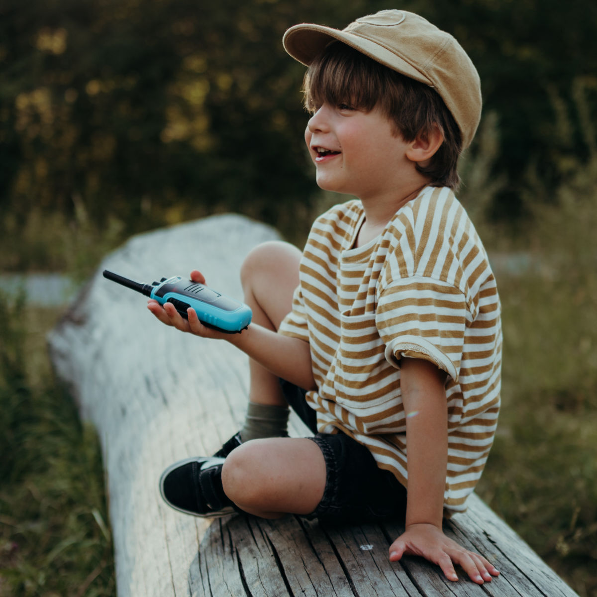 Kidywolf Kidytalk Walkie-Talkies with LED Flashlight