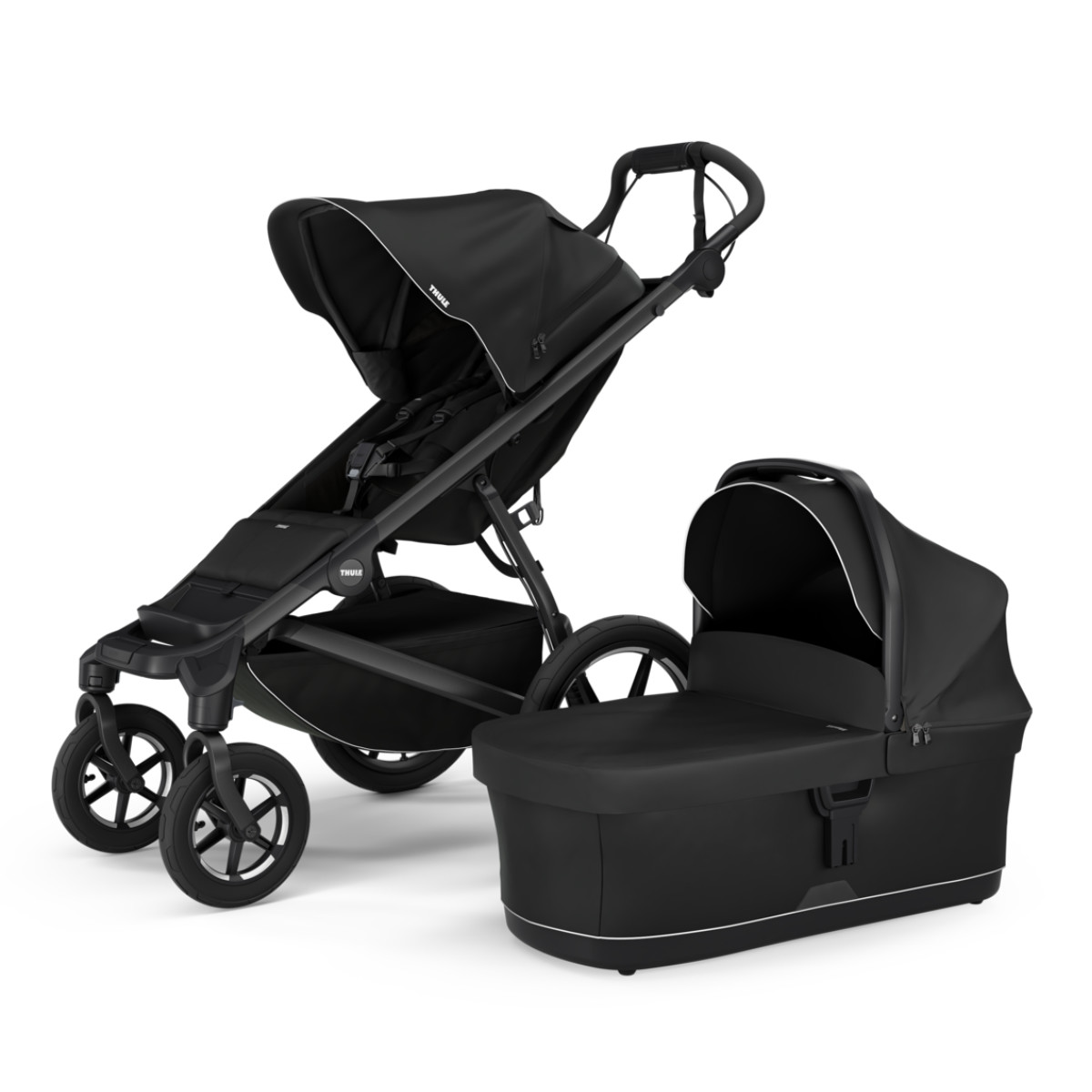 Thule Urban Glide 4 Kinderwagen in Schwarz - schräge Ansicht
