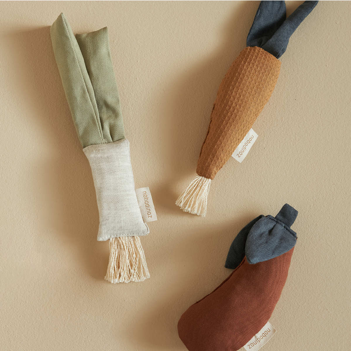 Nobodinoz vegetable rattle