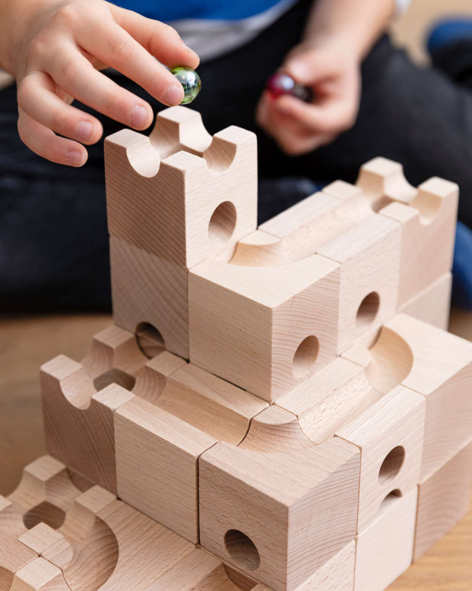 CUBORO STANDARD 32 Marble Run – 32 Piece Starter Set in Swiss Beech Wood