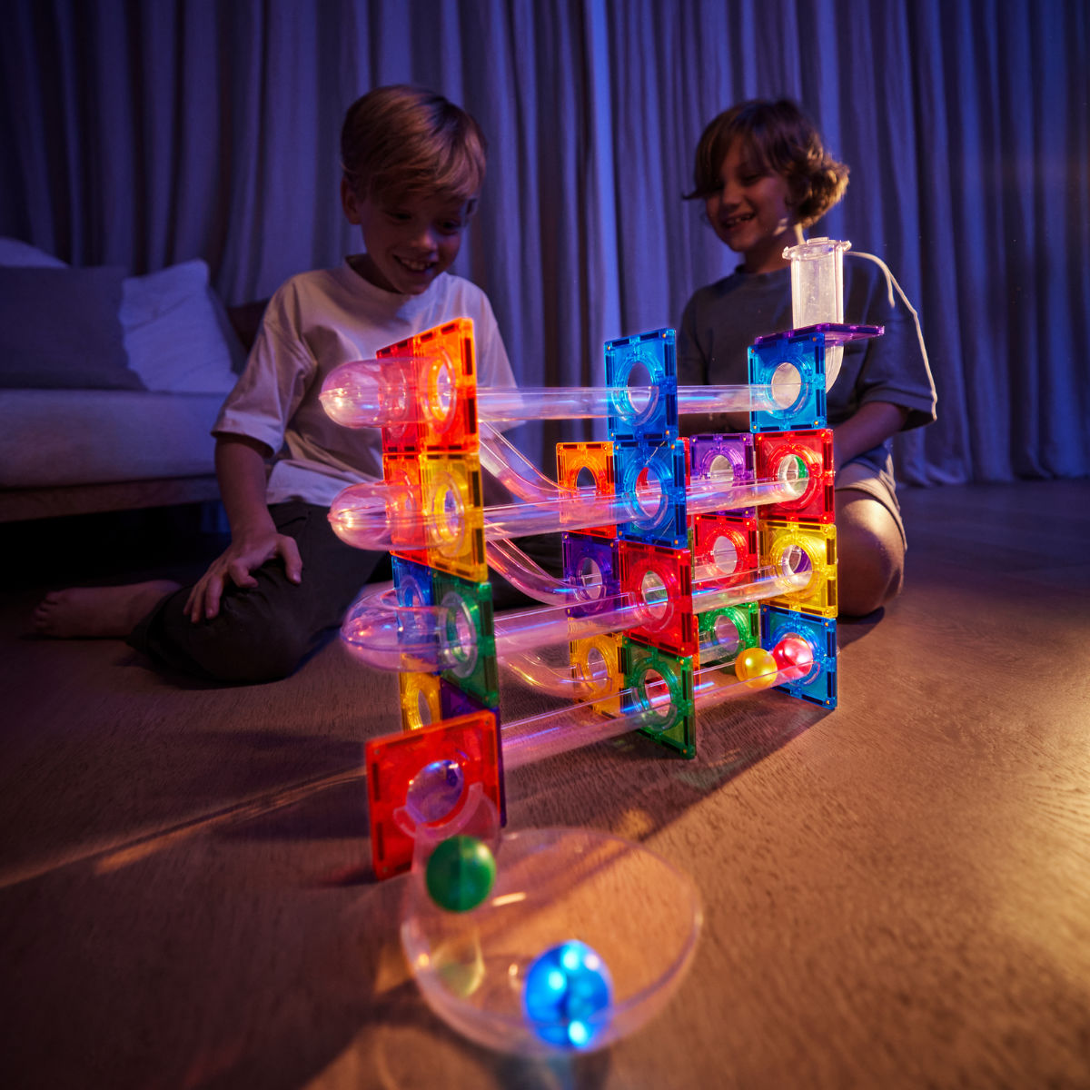 Cleverclixx Ball Run Light Effect – 100 Pieces Magnetic Tiles