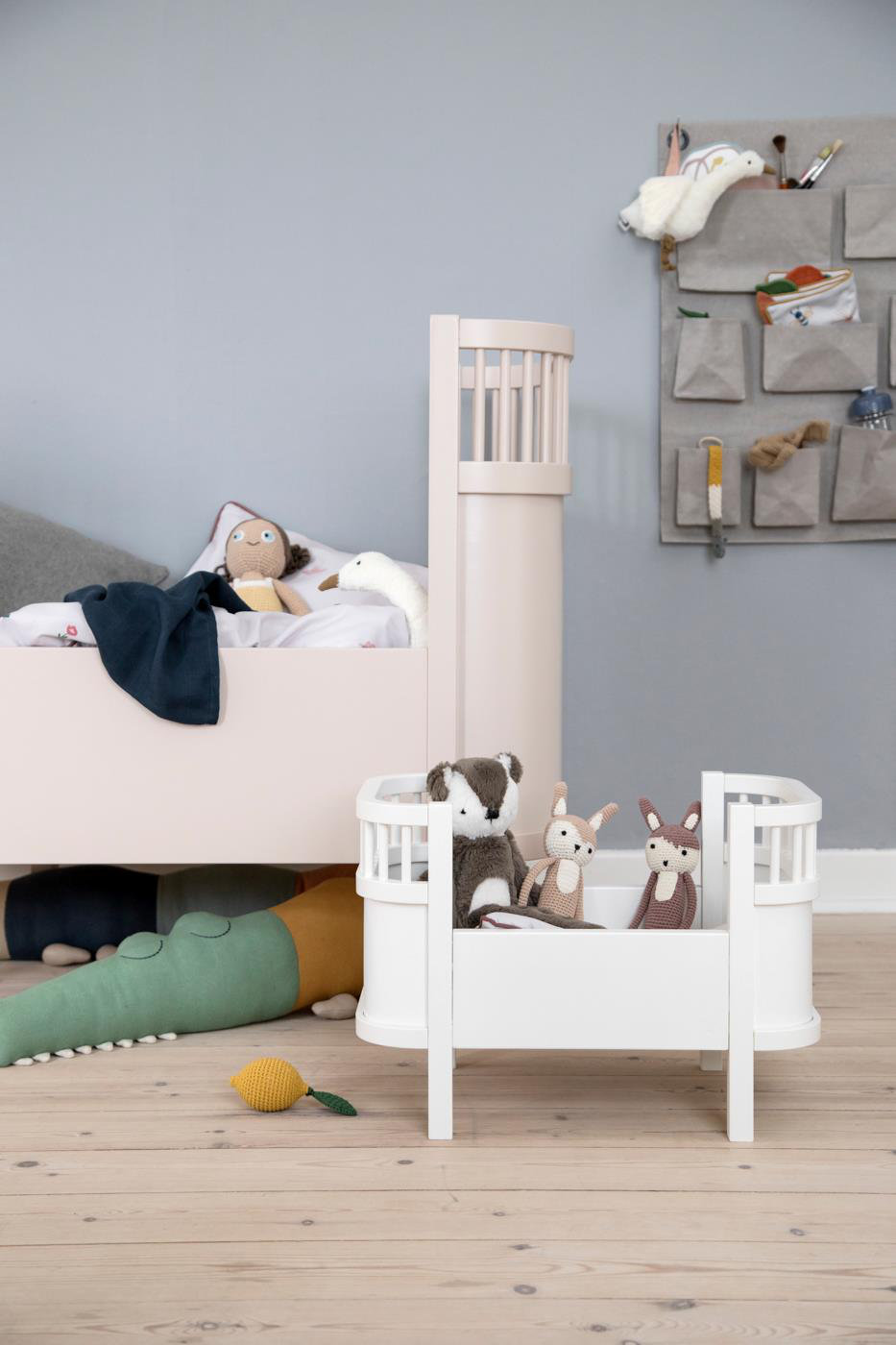 Sebra Baby & Junior Bed + Träumeland Mattress