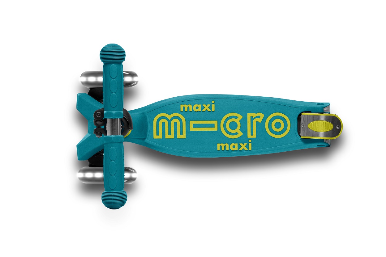 Maxi Micro Deluxe Foldable with LED Wheels