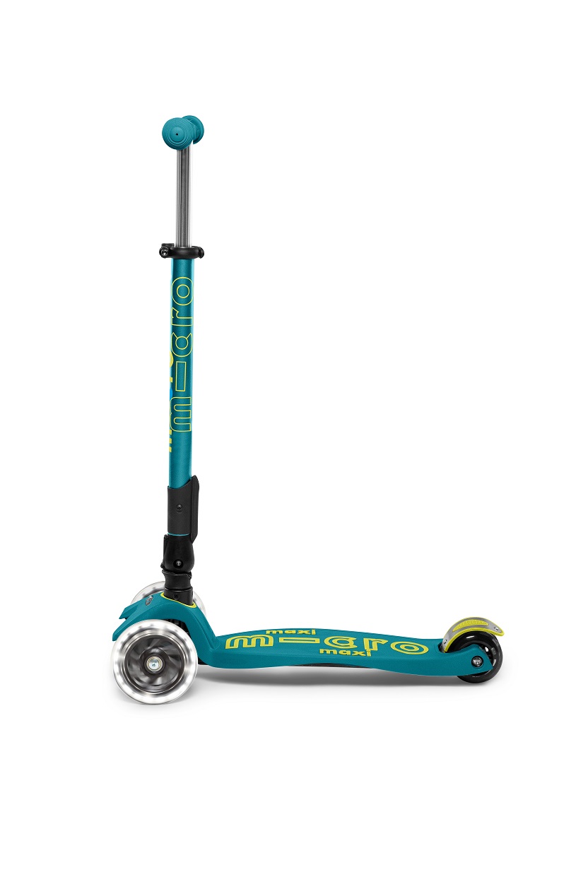 Maxi Micro Deluxe Foldable with LED Wheels