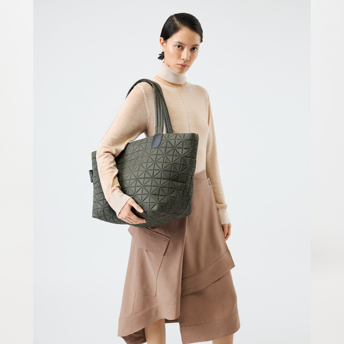 VeeCollective Vee Tote Bag Medium