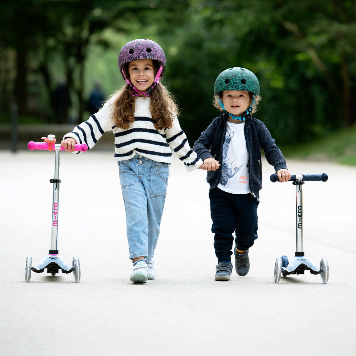 Mini Micro Deluxe FLUX Scooter with LED Wheels
