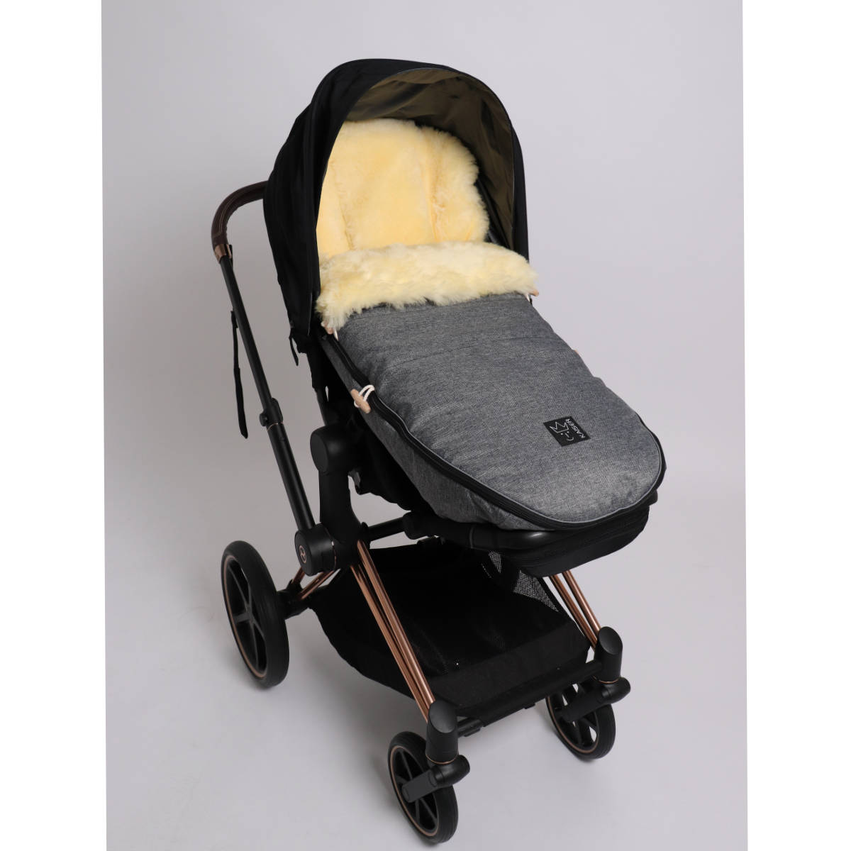 Kaiser Sheepskin Footmuff Love the Nature