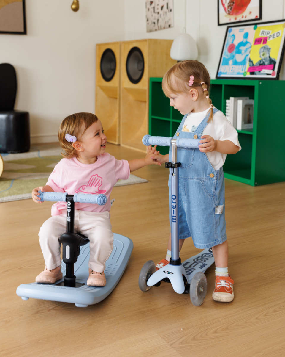 Mini Micro Deluxe Rock & Go LED Scooter