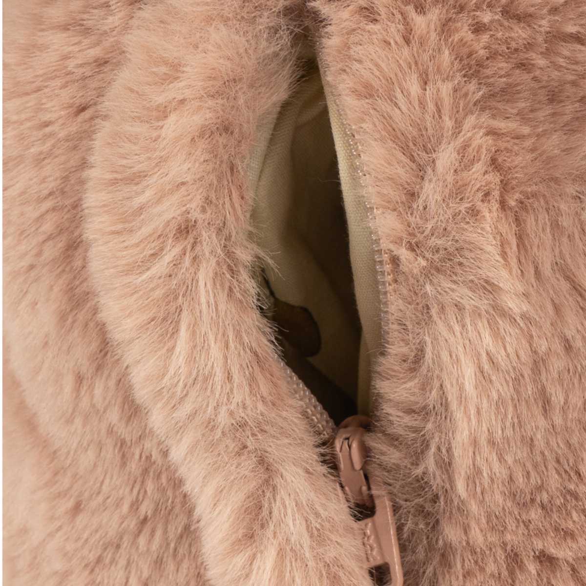 Konges Sløjd Teddy Umhängetasche in Beige - Detailansicht