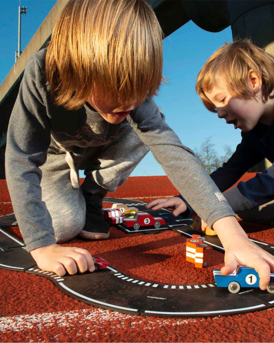 Waytoplay Grand Prix Large Race Track – Flexible Spielstraße für Kinder, 24-teilig