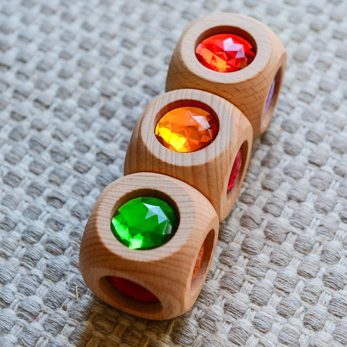 Bauspiel Toverkubus mit Edelsteinen - schräge Ansicht