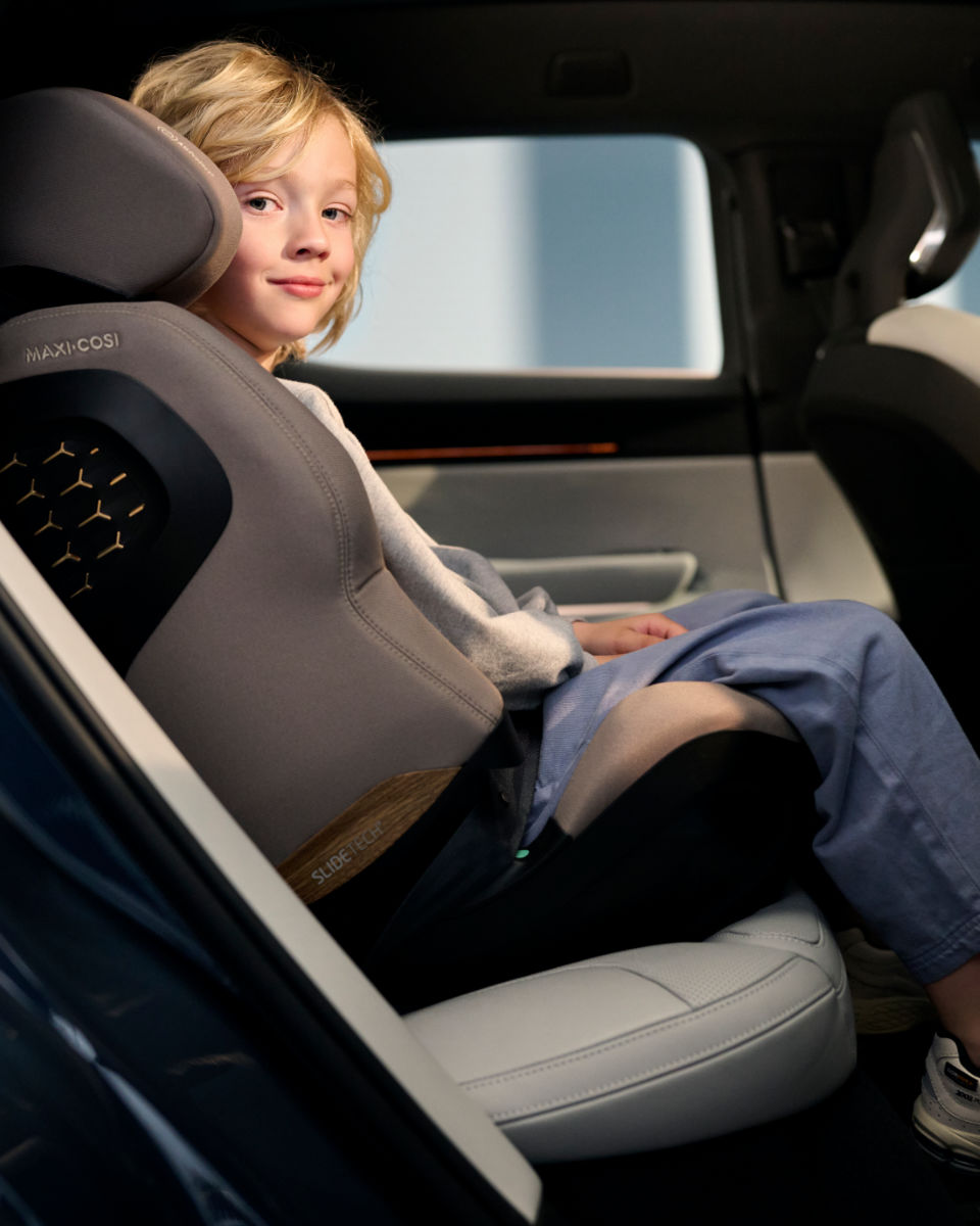 Maxi-Cosi Pearl XL Slide Pro i-Size Car Seat (3M-12Y)