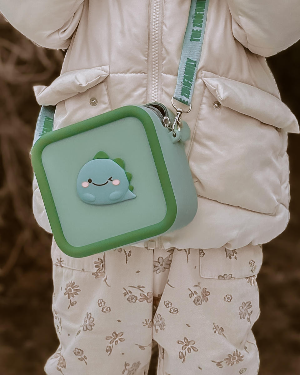 The Zoofamily Silicone Carry Bag