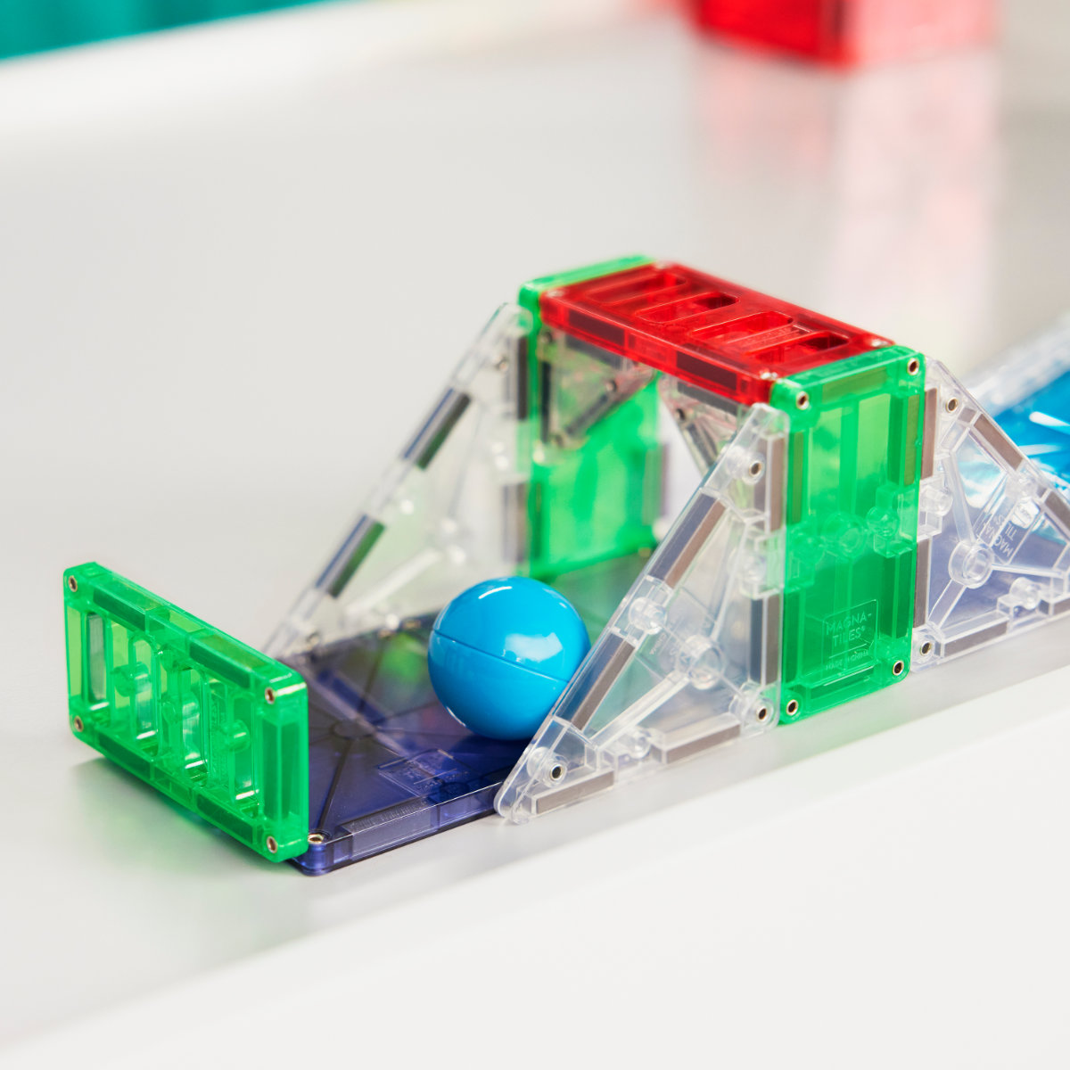 Magna-Tiles Rail Racers Deluxe – 90-Piece