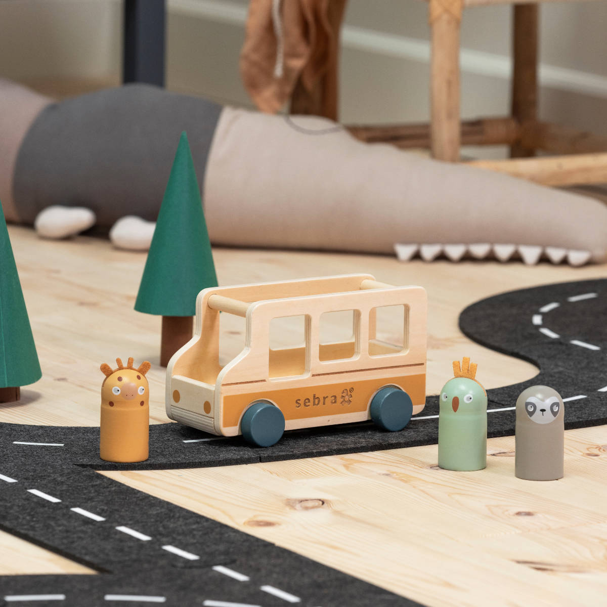 Sebra Bus aus Holz