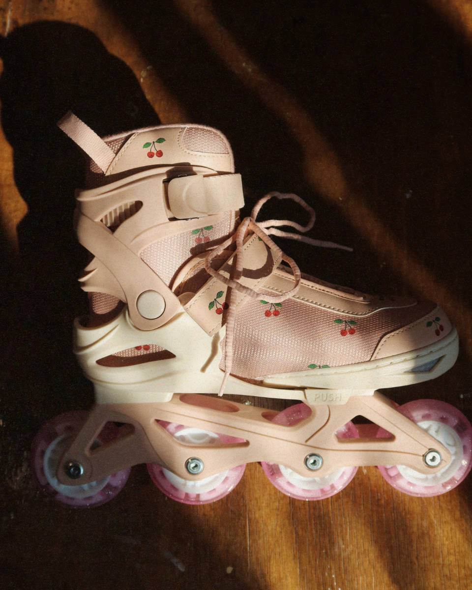 Konges Sløjd Kinder Rollschuhe mit Licht